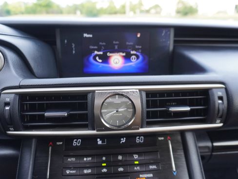 Used 2017 Lexus IS 200t w/ Premium Package RWD image 20