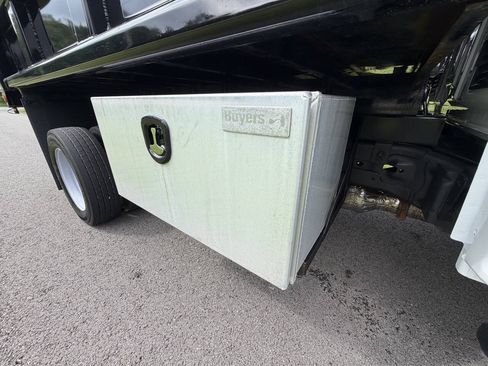 Used 2023 Ford F550 4x4 Regular Cab Super Duty image 19