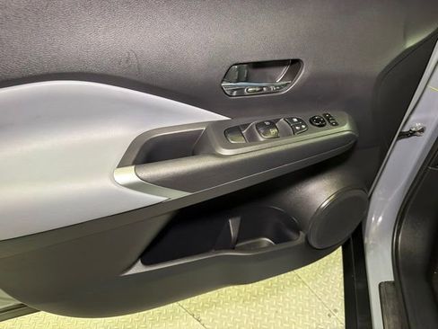Used 2022 Nissan Kicks SR w/ Premium Package FWD image 23