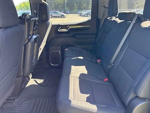 Used 2022 Chevrolet Silverado 1500 LT AWD/4WD image 8