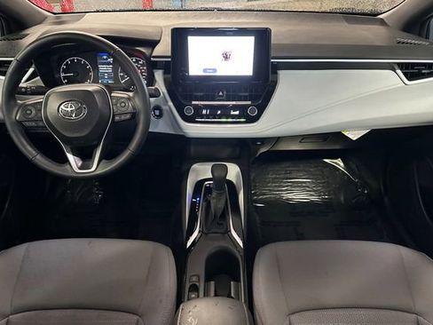 Certified 2025 Toyota Corolla SE image 17