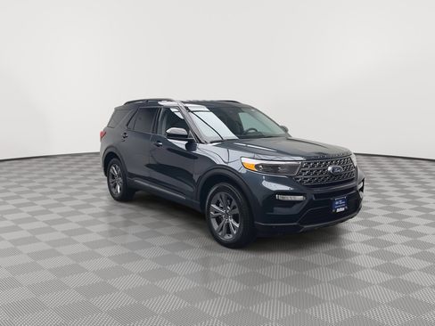 Used 2023 Ford Explorer XLT w/ Equipment Group 202A image 36