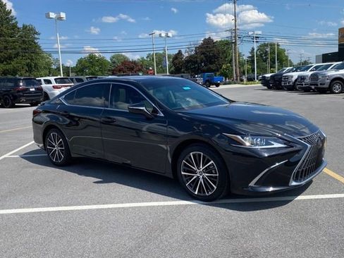 Used 2025 Lexus ES 300h w/ Premium Package FWD image 7