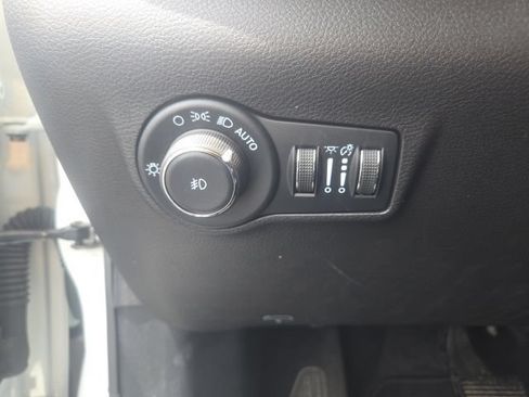 Used 2025 Jeep Compass Limited w/ Elite Group AWD/4WD image 30