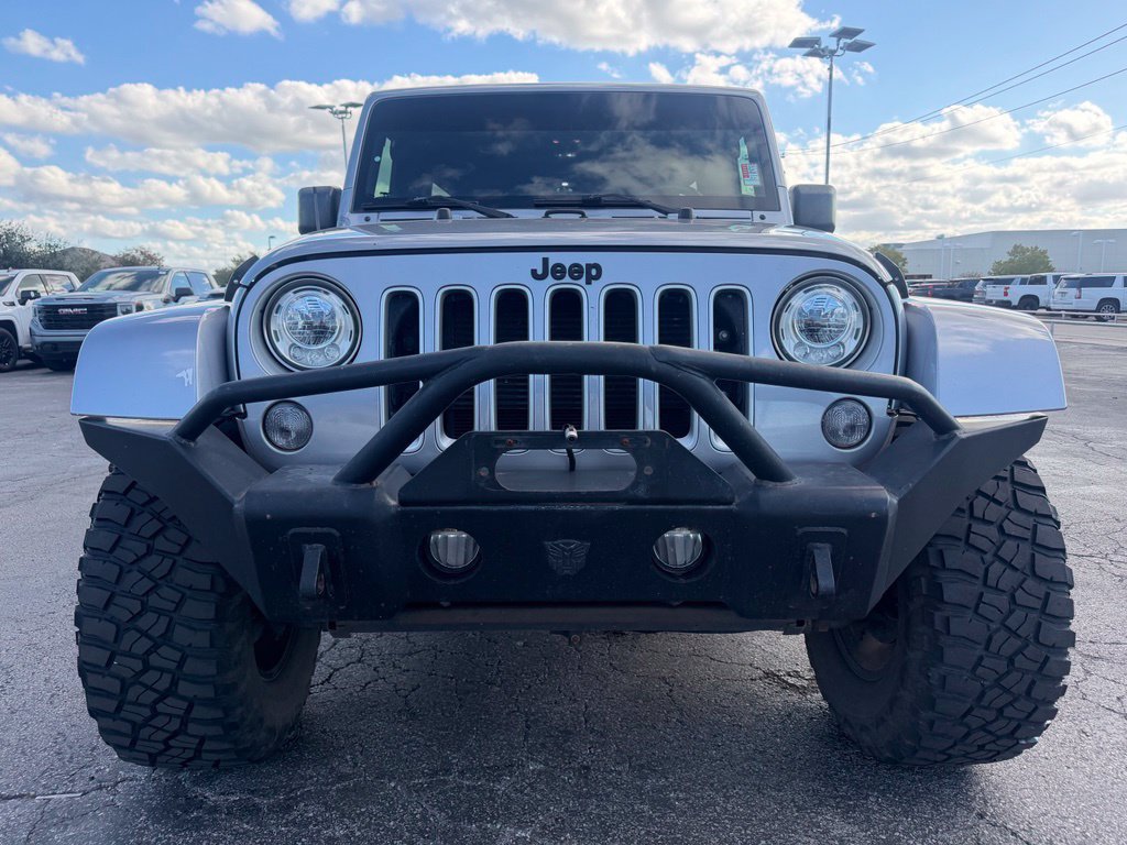 Used 2017 Jeep Wrangler Unlimited Sahara w/ Max Tow Package AWD/4WD image 8