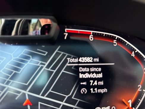 Used 2023 BMW 530i xDrive w/ Premium Package image 8