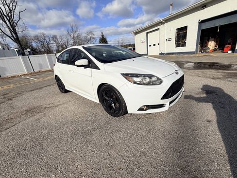 Used 2013 Ford Focus ST image 6