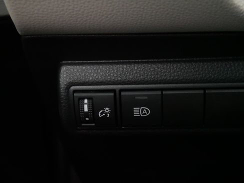 Certified 2025 Toyota Corolla LE image 27