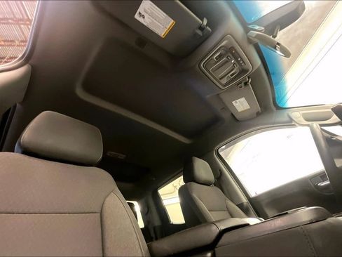 Used 2020 Chevrolet Silverado 1500 LT AWD/4WD image 28
