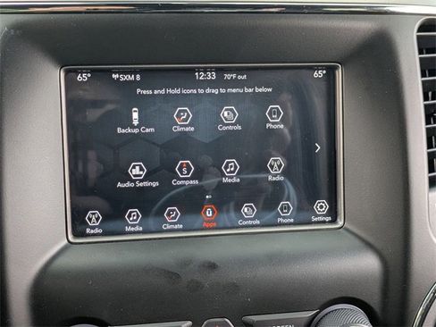 Used 2021 Jeep Grand Cherokee Laredo image 22