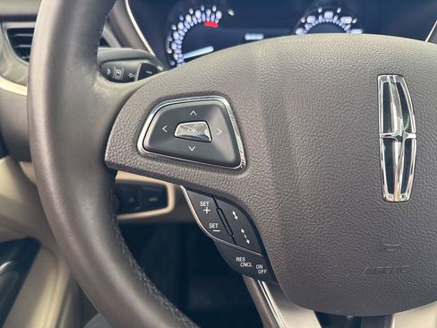 Used 2019 Lincoln MKC Reserve AWD/4WD image 19