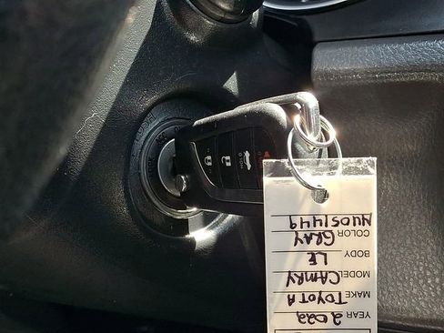 Used 2022 Toyota Camry LE image 23