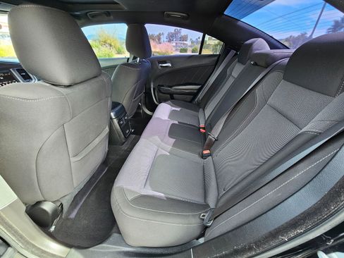 Used 2022 Dodge Charger SXT w/ Blacktop Package image 18