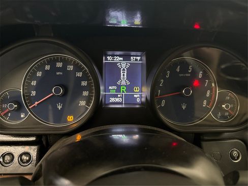 Used 2010 Maserati Quattroporte S image 37