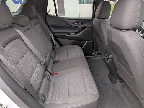 Used 2025 Chevrolet Equinox LT FWD image 29