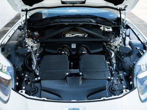 Used 2025 Aston Martin DB12 Convertible RWD image 51
