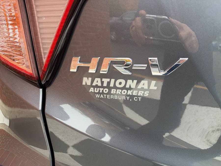 Used 2017 Honda HR-V LX image 37