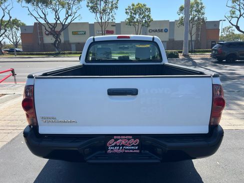 Used 2014 Toyota Tacoma 2WD Regular Cab image 7