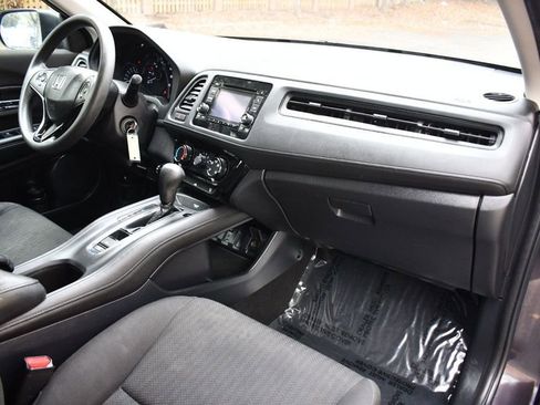 Used 2018 Honda HR-V LX image 35