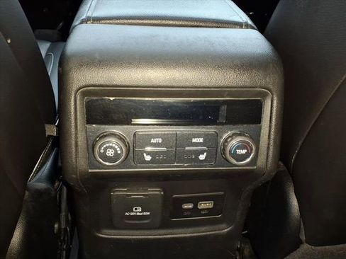 Used 2021 GMC Acadia Denali w/ GMC Pro Grade Package image 21