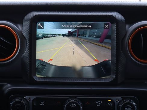 Used 2023 Jeep Gladiator Mojave w/ LED Lighting Group AWD/4WD image 12