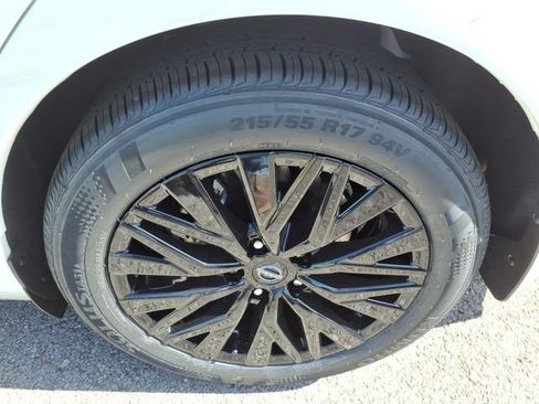 New 2026 Nissan Altima 2.5 SV image 4