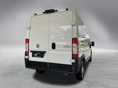Used 2025 RAM ProMaster 2500 w/ Convenience Group FWD image 3