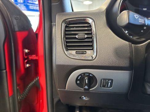 Used 2019 Dodge Durango GT w/ Blacktop Package AWD/4WD image 21