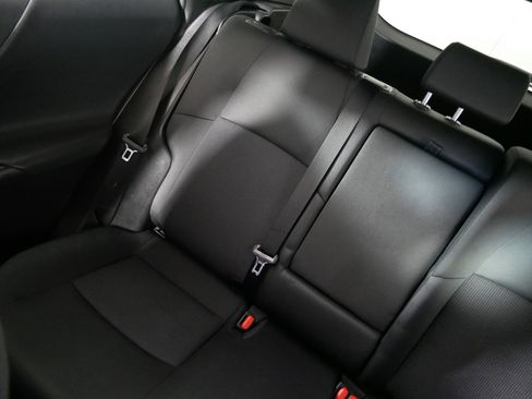 Used 2021 Toyota Venza LE w/ Carpet Mat Package (TMS) AWD/4WD image 12
