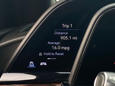 Used 2022 Cadillac Escalade ESV Luxury image 51