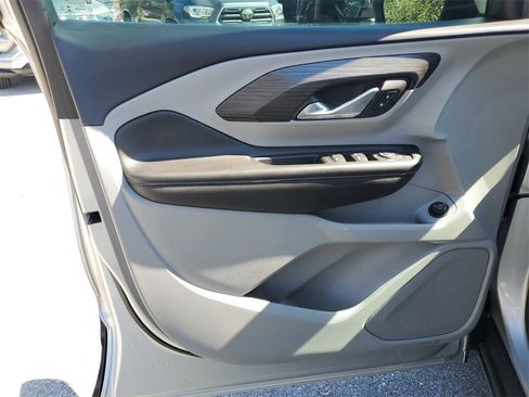 Certified 2022 GMC Terrain SLE w/ Driver Convenience Package image 24