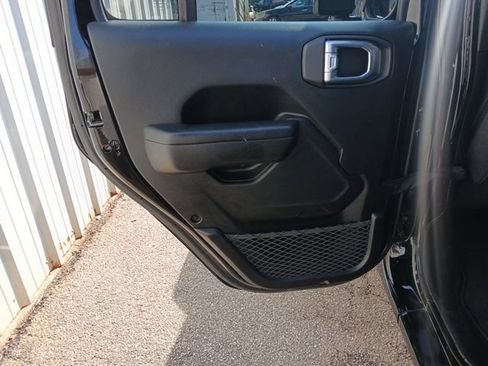 Used 2024 Jeep Wrangler Unlimited Sport AWD/4WD image 18
