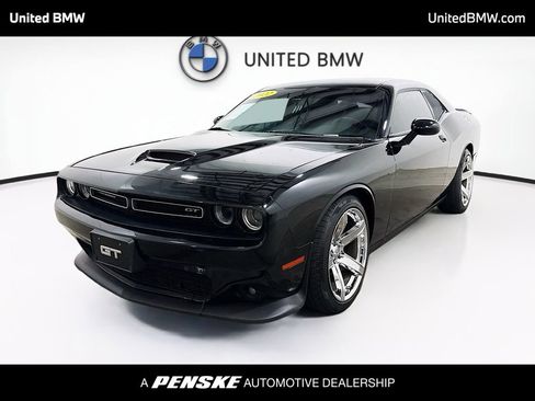 Used 2022 Dodge Challenger GT image 1