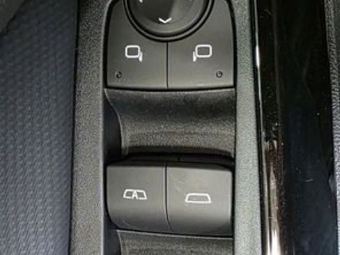 New 2026 Chevrolet Equinox LT w/ Convenience Package II image 13