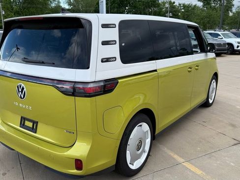 Used 2025 Volkswagen ID. Buzz 1st Edition AWD/4WD image 4