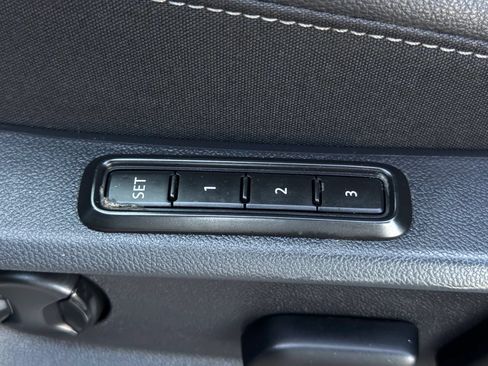 Used 2018 Volkswagen Atlas SEL AWD/4WD image 25