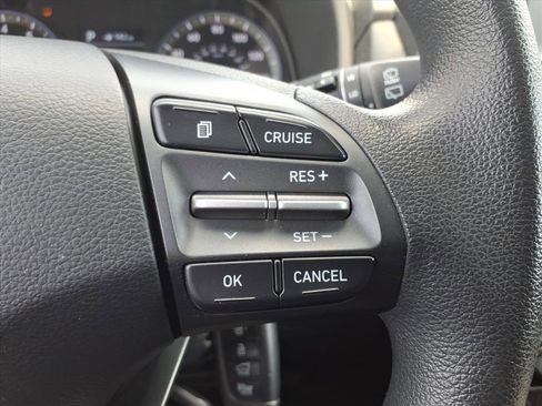 Used 2018 Hyundai Kona SE AWD/4WD image 29