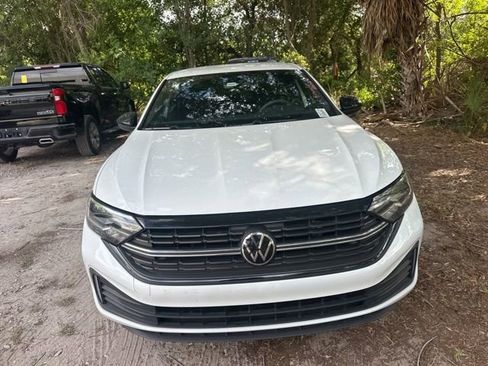 Used 2023 Volkswagen Jetta Sport FWD image 4
