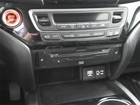 Used 2022 Honda Pilot Touring image 37