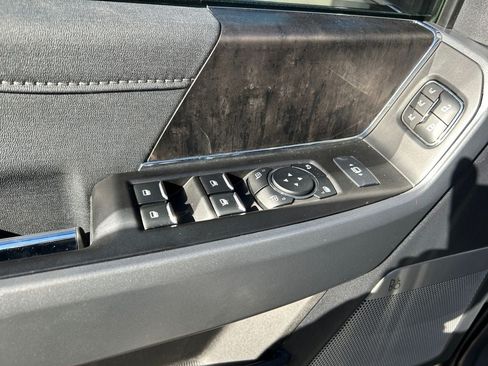 Used 2023 Ford F250 Lariat w/ Sport Appearance Package AWD/4WD image 23