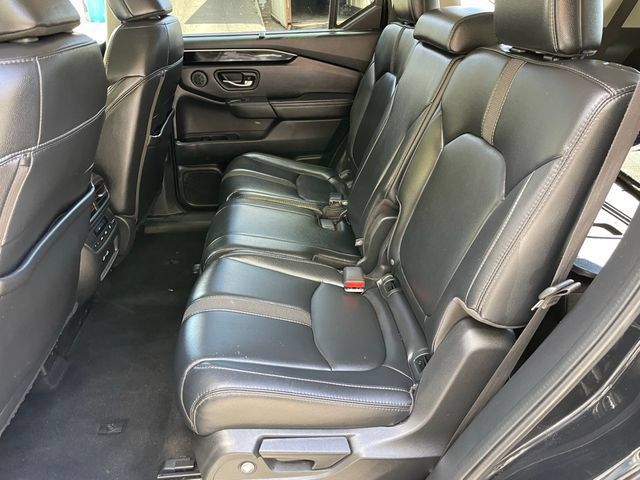 Used 2023 Honda Pilot Touring image 7