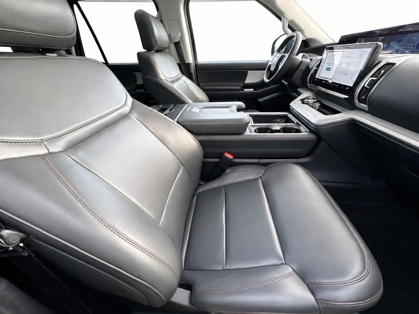 Used 2025 Ford Expedition Max Active AWD/4WD image 13