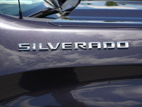 Used 2022 Chevrolet Silverado 1500 LT AWD/4WD image 10