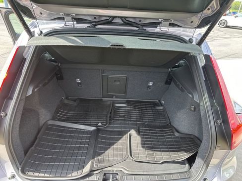 Certified 2026 Volvo XC40 B5 Plus AWD/4WD image 20