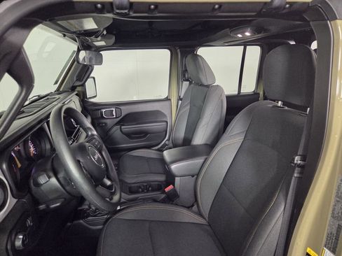 Certified 2025 Jeep Gladiator Sport image 11