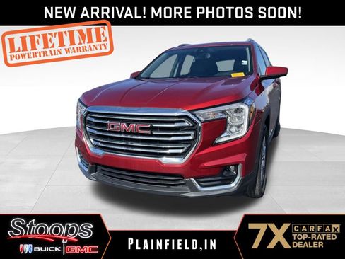 Used 2023 GMC Terrain SLT image 1