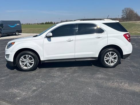 Used 2017 Chevrolet Equinox LT w/ Convenience Package image 6