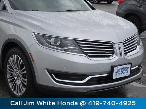 Used 2017 Lincoln MKX Reserve AWD/4WD image 11