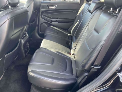 Used 2018 Ford Edge Titanium image 6
