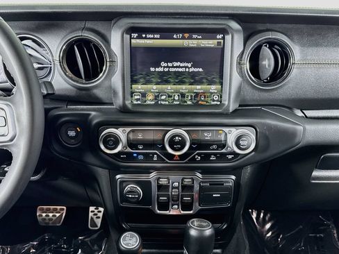 Used 2023 Jeep Wrangler Unlimited Sahara AWD/4WD image 15